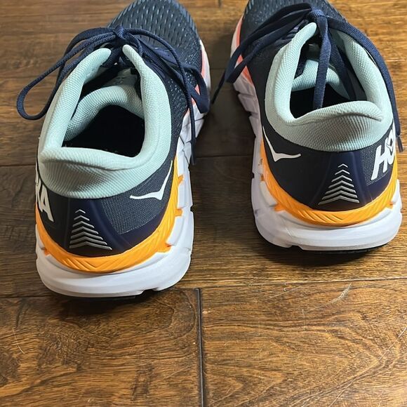 Hoka One One Clifton 7, size 10D (wide) - Picture 4 of 11